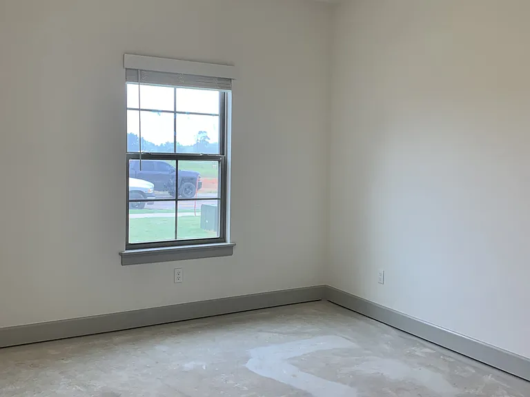 1036 Parker Ln — Photo 7