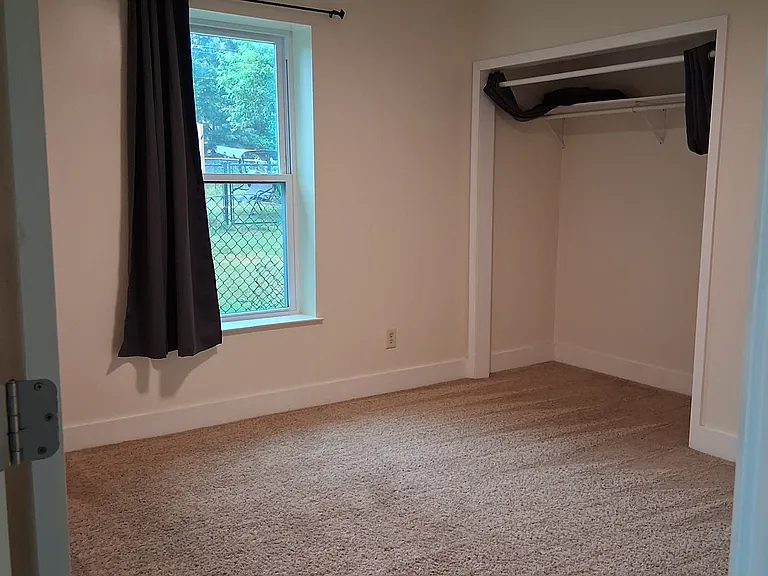 317 Parker St — Photo 14