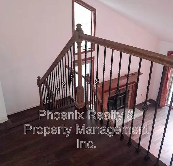 919 Clover Cir — Photo 9