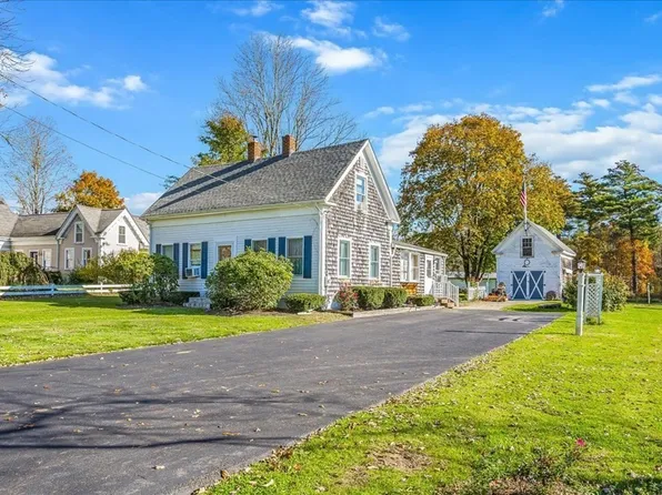 593 W Washington St, Hanson, MA 02341
