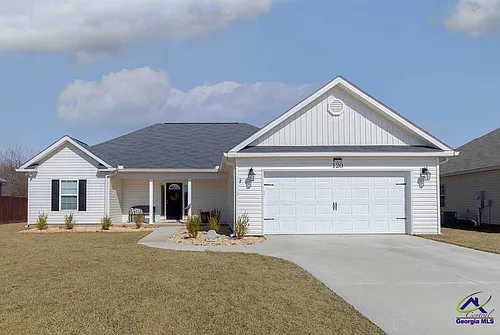 120 Worchester Cir Photo 1