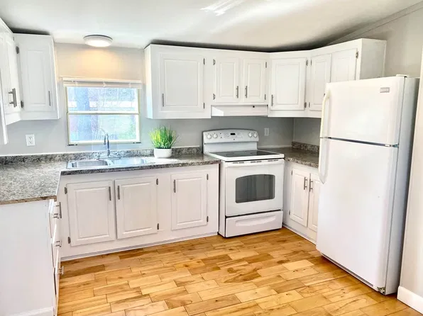 6 Sawyer Rd, Dresden, ME 04342
