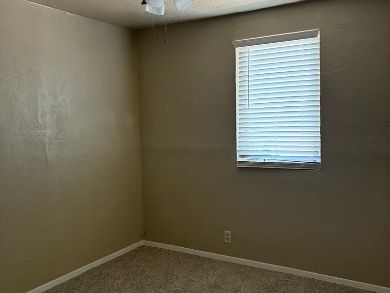 2507 N Yucca St #2 — Photo 5