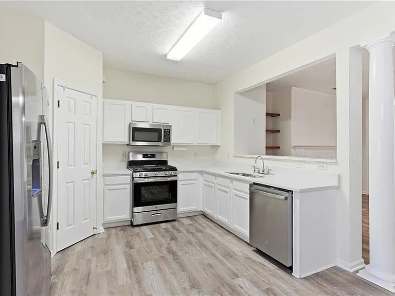2913 Greyhawk Ln — Photo 20