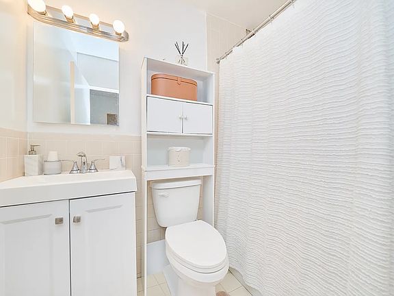 5th image of 312-316 E 30th St #12C
