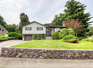 3 Stockwell Rd, Stoneham, MA 02180