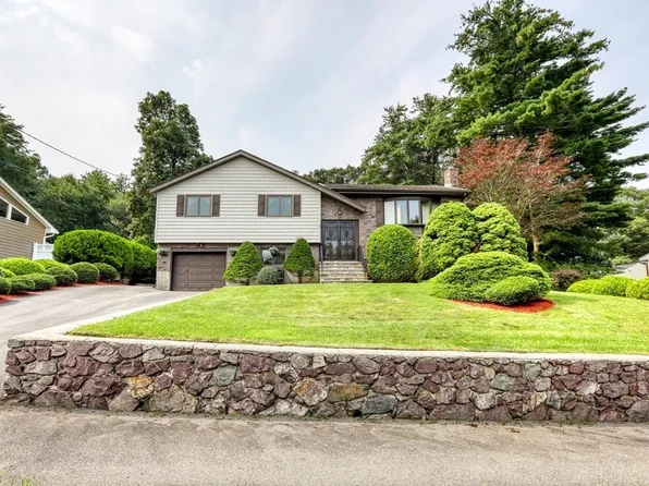 3 Stockwell Rd, Stoneham, MA 02180