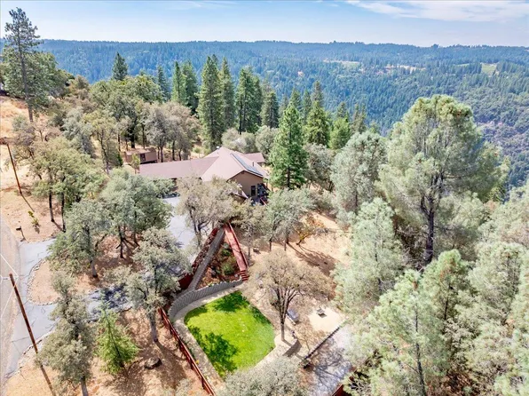 7410 White Oak Dr, Placerville, CA 95667