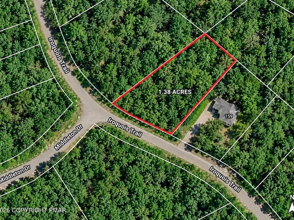 5515 Iroquois Trl, Milford, PA 18337