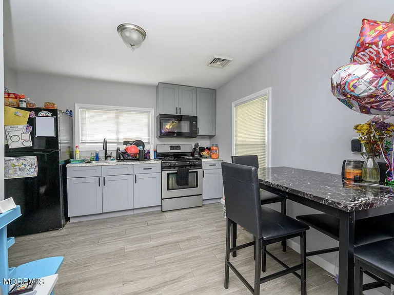 405 Main St #2 — Photo 9