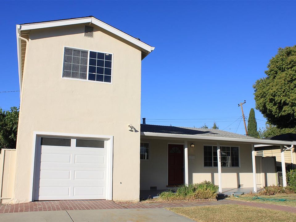 1st image of 2479 Crystal Dr