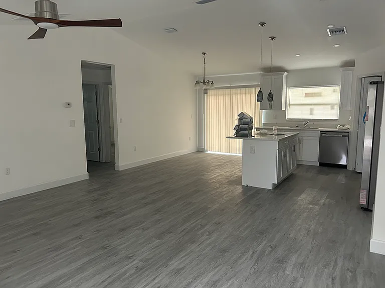 414 Miramar Rd — Photo 8