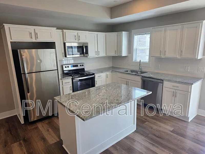 2 bed, 2.5 bath, 1144 sqft, $1,675 — Photo 3