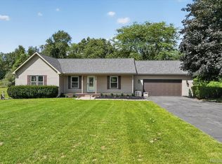 4960 Sierra Dr, Howell, MI 48843