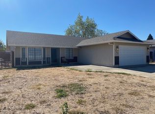 1707 Sterling Dr, Redding, CA 96003