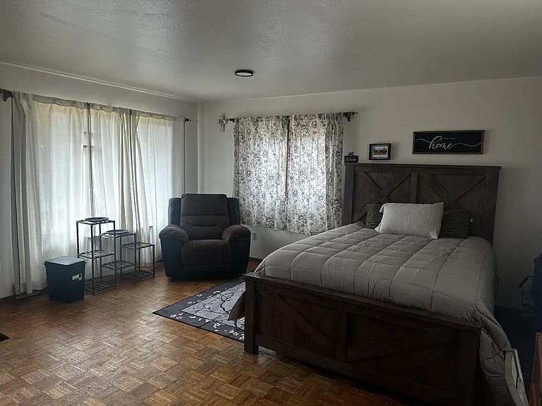 Cabin Ave — Photo 6