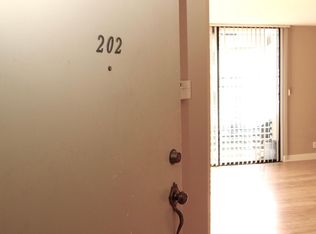 15102 Dickens St APT 202, Sherman Oaks, CA 91403