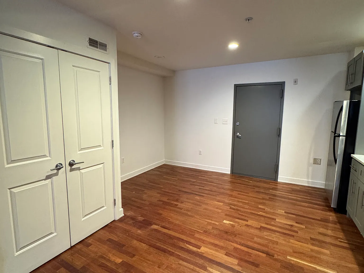 1 bed, $1,400 — Photo 4