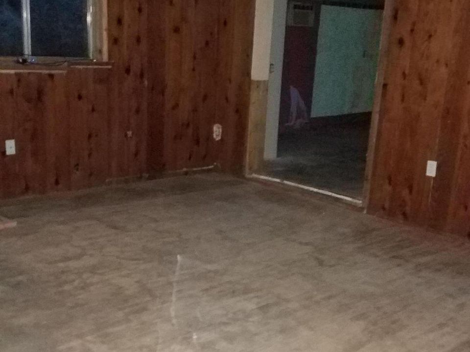 2nd image of 4900 Nahahum Canyon Rd