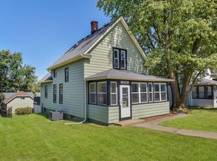 1122 W Main St, St Charles, IL 60174