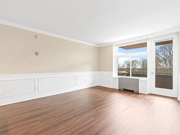3rd image of 34 Eliot St #38