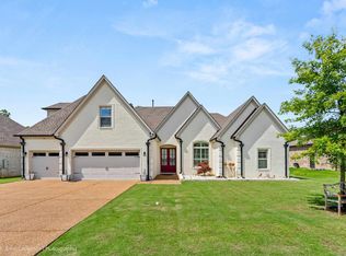 10 Pine Valley Dr, Oakland, TN 38060