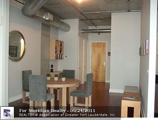 4th image of 410 NW 1st Ave APT 403