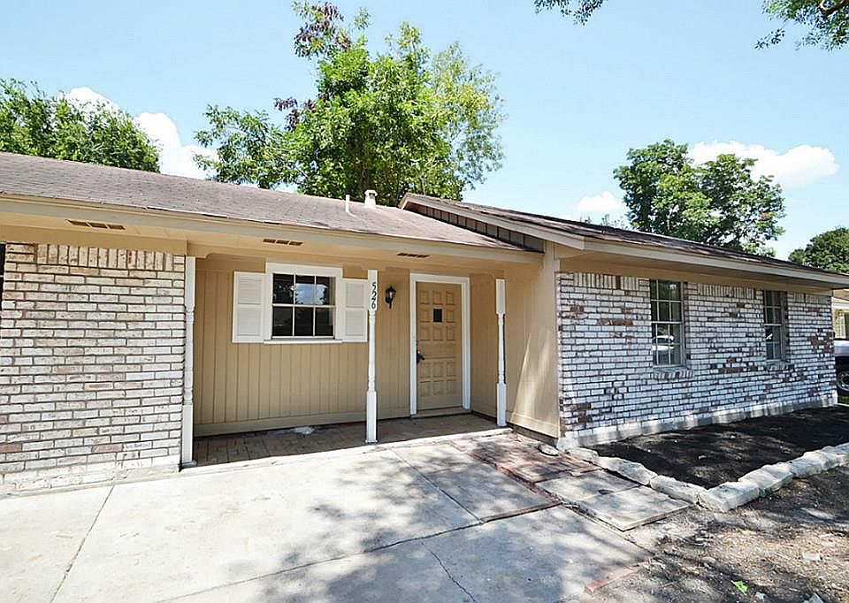 1st image of 526 Rocky Mountain Dr