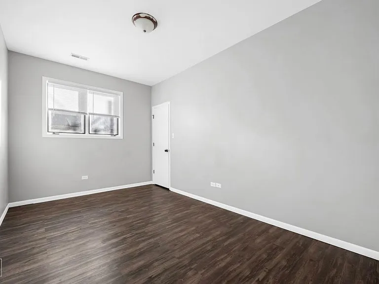 2529 W Flournoy St #1 — Photo 5