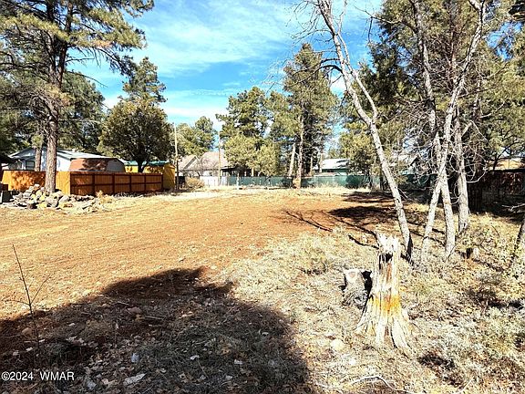 3rd image of 1031 N 33rd Cir