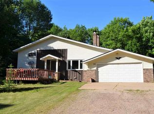 8250 County Line Dr, Rosholt, WI 54473