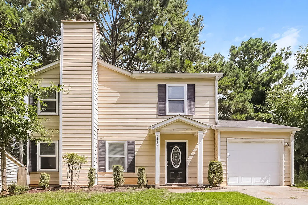 3 bed, 2.5 bath, 1344 sqft, $2,440 — Photo 1