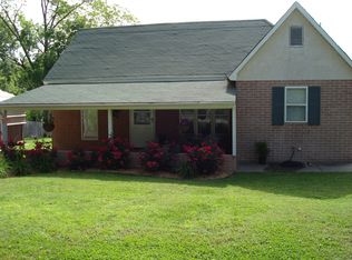 621 W Rush Ave, Harrison, AR 72601