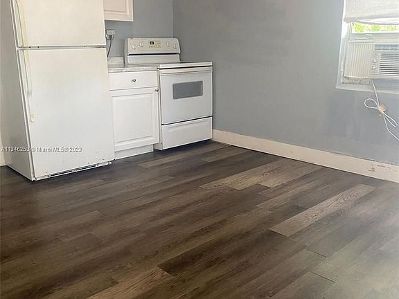 3rd image of 10680 SW 172nd St #10692