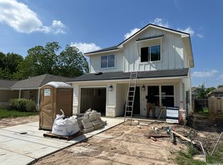 304 W Martindale St, Seguin, TX 78155