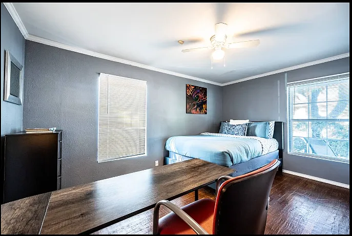 1012 Hilltop Dr #C — Photo 2