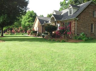 1319 Braeburn Rd NW, Concord, NC 28027