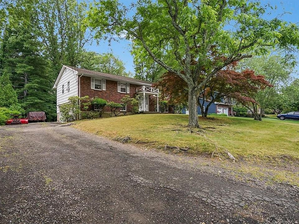 1st image of 17 E Mayer Drive