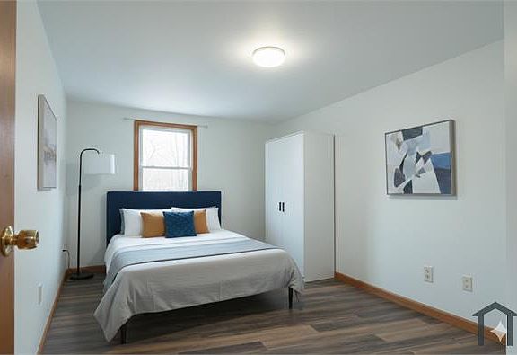 2nd image of 20 Perkins St #1