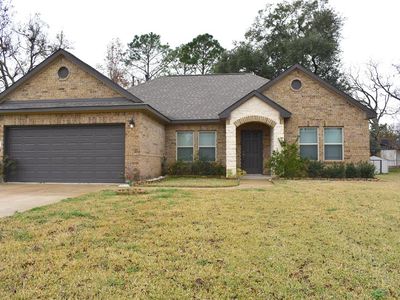123 Old Angleton Rd, Lake Jackson, TX, 77566