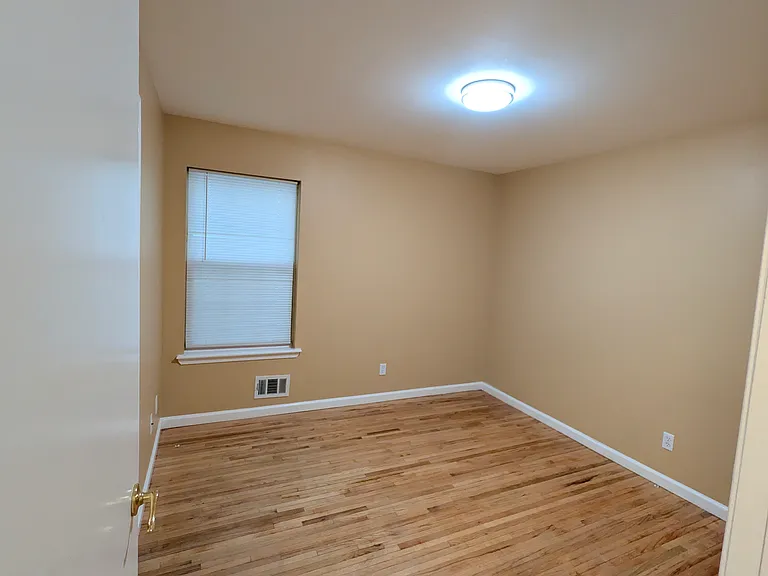 213 Palmer St #1 — Photo 15