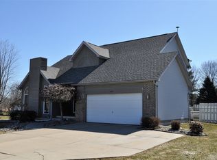 2346 Lost Creek Ct, Flushing, MI 48433