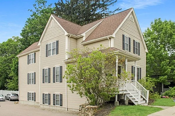 239 Union St #2