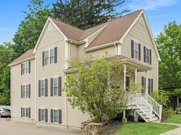239 Union St #2, Franklin, MA 02038