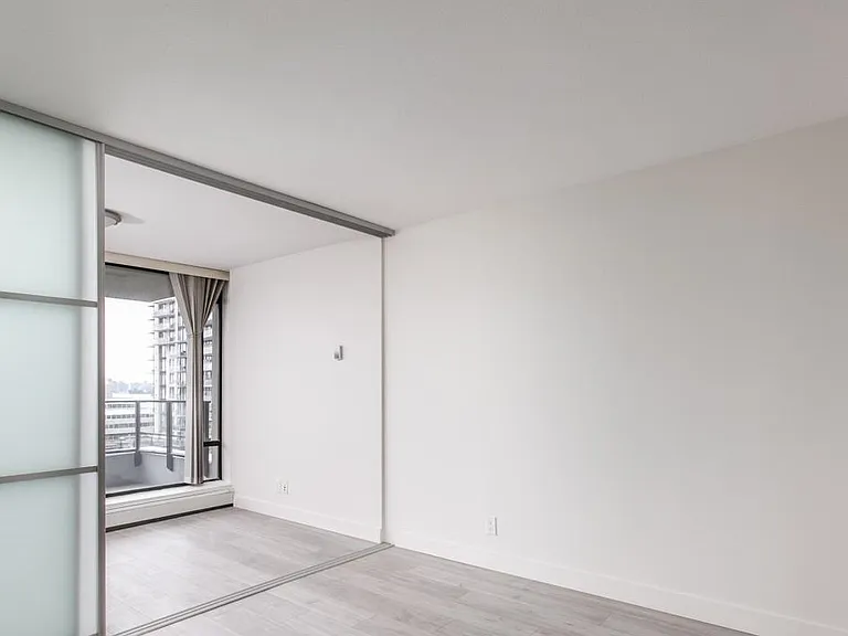 151 W 2nd St #602 — Photo 5