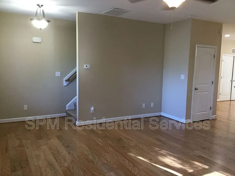 748 Chadwick Shores Dr — Photo 2