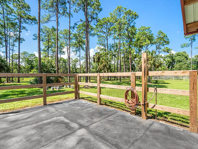 1835 Stallion Dr #STALLS — Photo 8