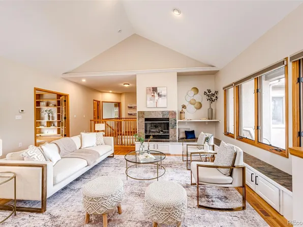 404 E Lake Place, Centennial, CO 80121