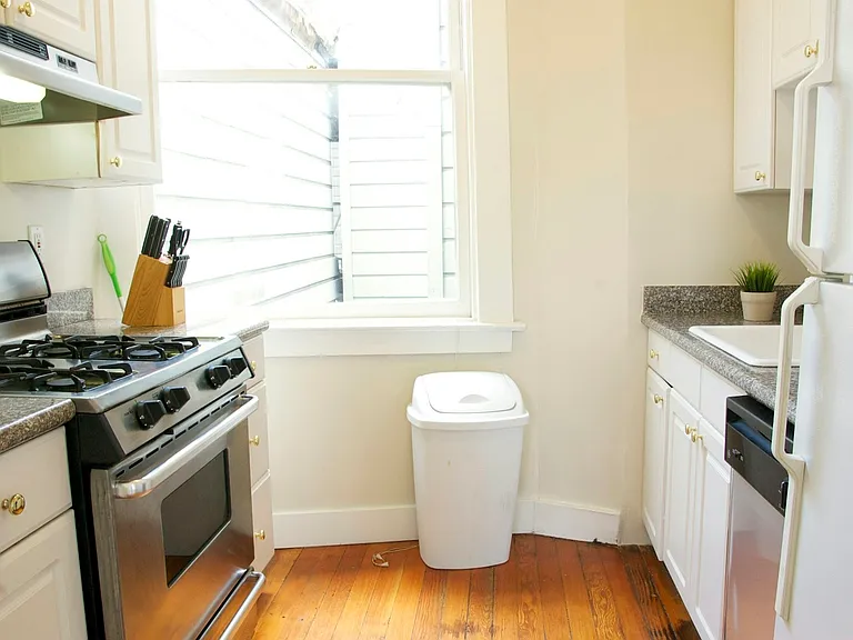550 Fell St #6 — Photo 3