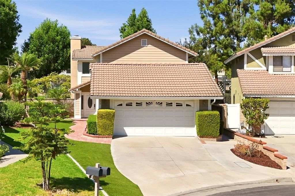 825 Gutmann Ln